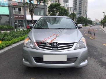 Bán xe Toyota Innova V năm sản xuất 2009, màu xám, giá chỉ 298 triệu