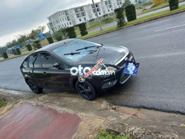 Bán Ford Focus 1.8AT năm 2011, màu đen xe gia đình