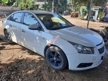 Cần bán xe Chevrolet Cruze LTZ 2014, màu trắng giá cạnh tranh