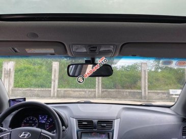 Cần bán xe Hyundai Accent 1.4 AT đời 2011, màu trắng, nhập khẩu  