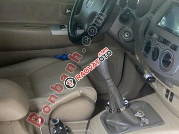 Cần bán lại xe Toyota Fortuner 2.5G năm sản xuất 2012, màu bạc 