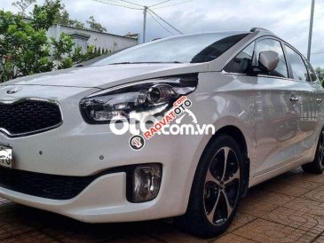 Cần bán xe Kia Rondo GATH đời 2016, màu trắng còn mới