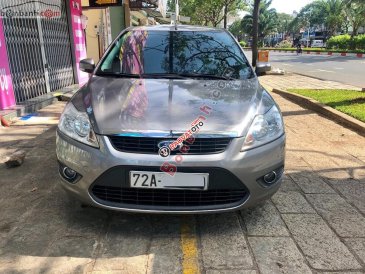 Cần bán xe Ford Focus 1.8 AT 2010, màu bạc, 280tr