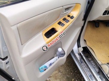 Cần bán xe Toyota Innova J đời 2008, màu bạc