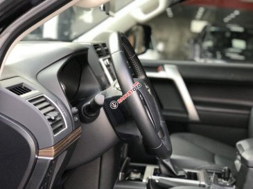 Xe Toyota Prado VX 2.7L năm sản xuất 2019, màu đen, nhập khẩu 