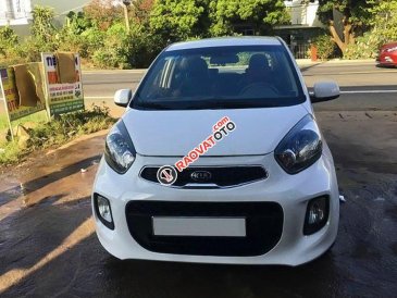 Cần bán lại xe Kia Morning 1.0 MT đời 2016, màu trắng