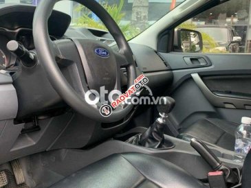 Cần bán lại xe Ford Ranger XLS MT năm sản xuất 2014, màu trắng, xe nhập