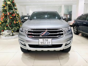 Bán xe Ford Everest AT sản xuất 2019, xe cực mới, máy dầu, biển thành phố, có trả góp