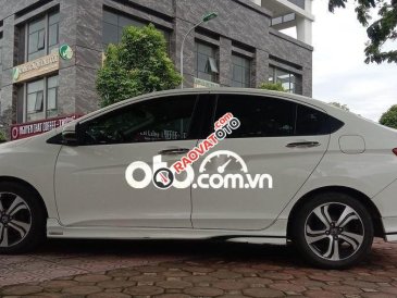 Bán Honda City AT đời 2016, màu trắng, xe nhập