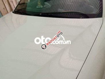 Xe Daewoo Nubira MT sản xuất 2005, màu trắng, 80 triệu