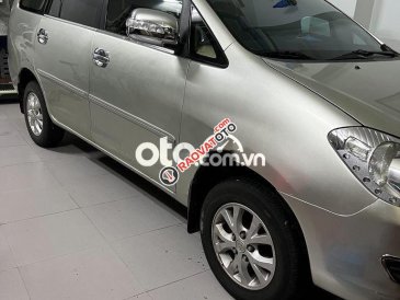 Bán ô tô Toyota Innova MT năm sản xuất 2006, màu bạc  