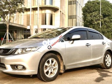 Cần bán gấp Honda Civic AT sản xuất năm 2015, màu bạc, nhập khẩu