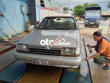 Cần bán xe Toyota Corona năm 1986, màu bạc, xe nhập