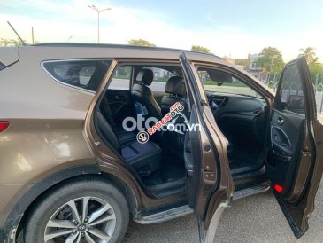 Bán Hyundai Santa Fe AT sản xuất 2015, màu nâu, nhập khẩu nguyên chiếc còn mới