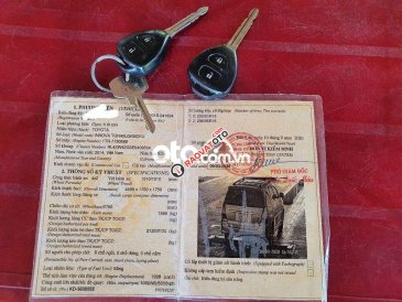 Bán ô tô Toyota Innova E năm sản xuất 2014, màu bạc chính chủ, giá chỉ 355 triệu