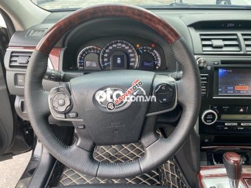Xe Toyota Camry 2.5Q năm 2014, màu đen giá cạnh tranh