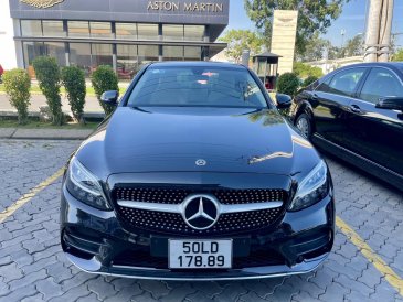 Bán ô tô Mercedes C180AMG 2021, màu đen