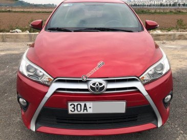 Bán xe Toyota Yaris 1.3G sản xuất 2015, màu đỏ, nhập khẩu