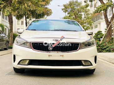 Xe Kia Cerato 1.6 MT năm 2016, màu trắng