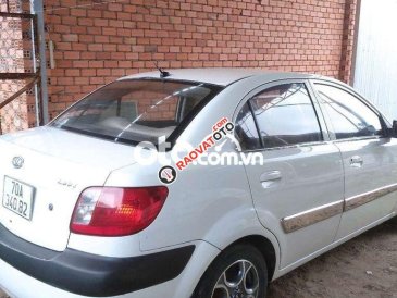 Bán ô tô Kia Rio 1.4MT sản xuất năm 2007, màu trắng, nhập khẩu, giá tốt