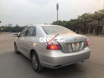 Xe Toyota Vios E năm 2013, màu bạc