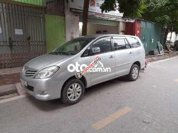 Bán Toyota Innova G sản xuất năm 2010, màu bạc chính chủ, giá chỉ 279 triệu