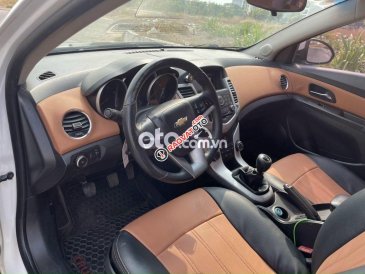 Bán Chevrolet Cruze LS năm 2014, màu trắng