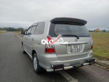 Cần bán Toyota Innova 2.0E năm sản xuất 2013, màu bạc