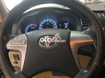 Bán Toyota Fortuner 2.7V 4x2AT năm sản xuất 2014, màu bạc số tự động
