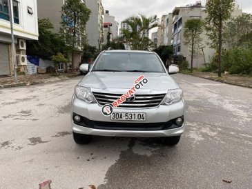 Bán Toyota Fortuner V sản xuất năm 2015, màu bạc chính chủ