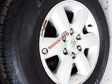 Cần bán lại xe Toyota Fortuner 2.7V 4x4AT sản xuất năm 2010, màu bạc  
