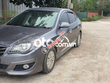 Cần bán gấp Hyundai Avante 1.6MT năm 2011, màu xám xe gia đình