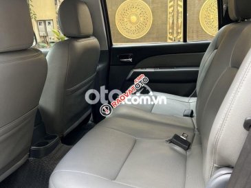 Bán Ford Everest 2.5MT sản xuất năm 2014, màu xám còn mới