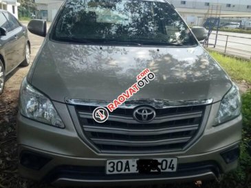 Bán Toyota Innova 2.0E năm 2015 chính chủ, giá tốt