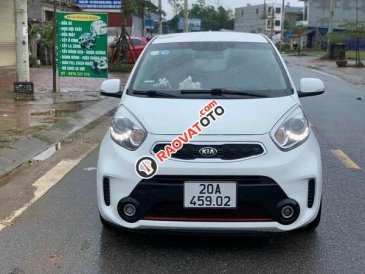Bán Kia Morning MT năm sản xuất 2016, màu trắng số sàn, 240tr