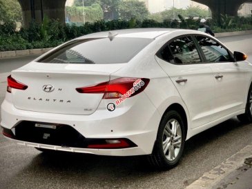 Bán ô tô Hyundai Elantra 1.6AT năm sản xuất 2020, màu trắng 