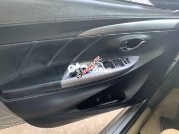Xe Toyota Vios 1.5G năm 2015, màu bạc
