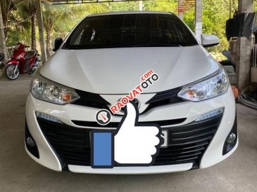 Bán Toyota Vios MT năm 2019, màu trắng, keo chỉ nguyên xe, check hãng thoải mái
