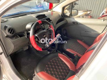 Bán ô tô Chevrolet Spark LT sản xuất năm 2015, màu trắng, nhập khẩu 