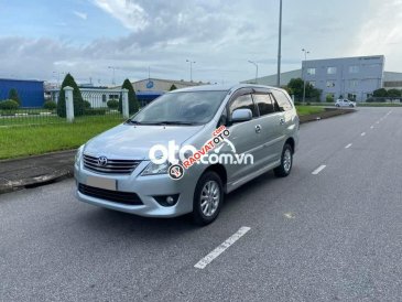 Bán ô tô Toyota Innova E năm 2012, màu bạc, 318 triệu