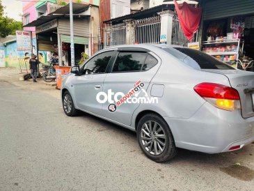 Cần bán Mitsubishi Attrage MT năm sản xuất 2016, màu bạc, xe nhập