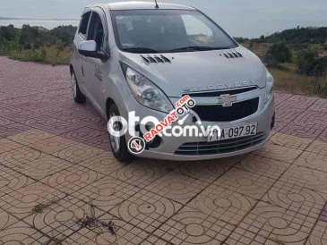 Cần bán gấp Chevrolet Spark LT năm 2012, màu bạc, nhập khẩu xe gia đình