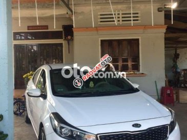Bán xe Kia Cerato MT năm sản xuất 2018, màu trắng, nhập khẩu nguyên chiếc chính chủ