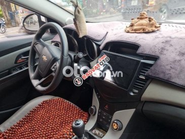 Cần bán gấp Chevrolet Cruze LS sản xuất năm 2014, màu trắng