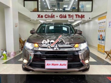 Màu xám, nhập khẩu, 715 triệu