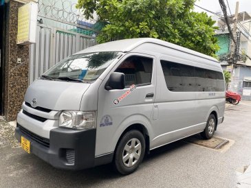 Số sàn, máy xăng, 8 chỗ vip, Limousine