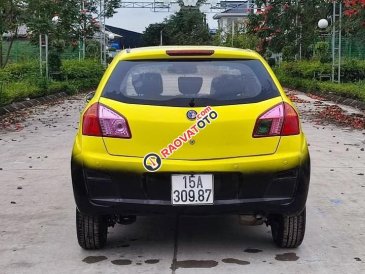 Màu vàng giá cạnh tranh