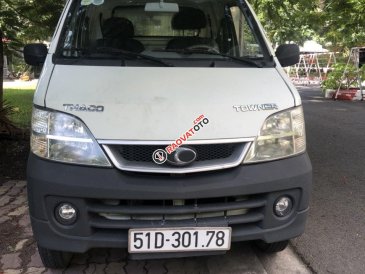 Xe màu trắng