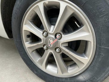 Hyundai 2015 số sàn