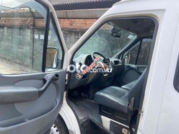 van 6chỗ 900kg 2004